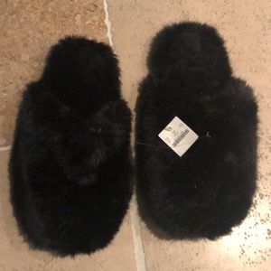 J. Crew Shoes - Brand new j crew black fluffy slippers women’s sz8 J. Crew Shoes - Brand new j crew black fluffy slippers women’s sz8